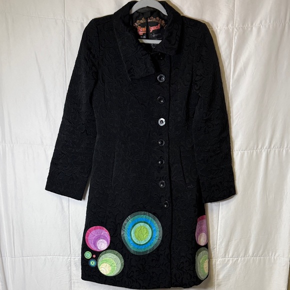 Desigual Black Textured Button Front‎ Coat Size 42 Colorful Circle Embellish